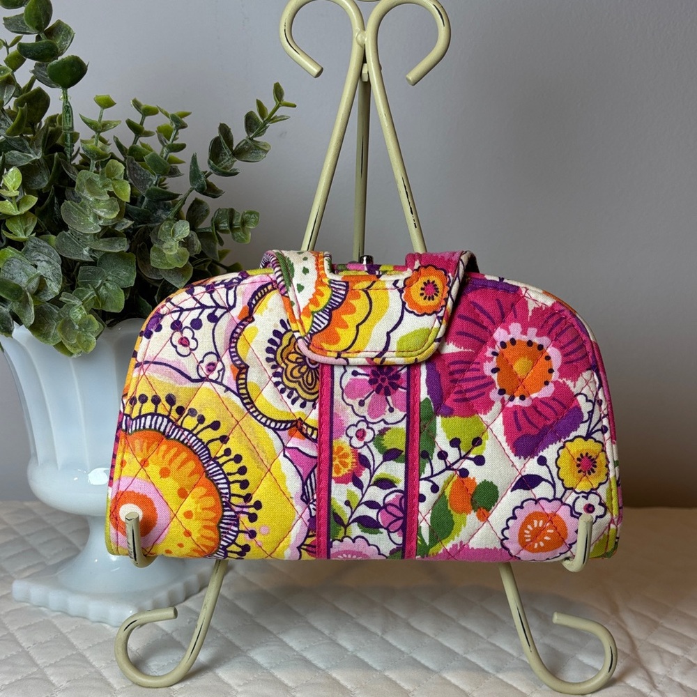 Vera Bradley Clementine Kiss
N' Snap Wallet